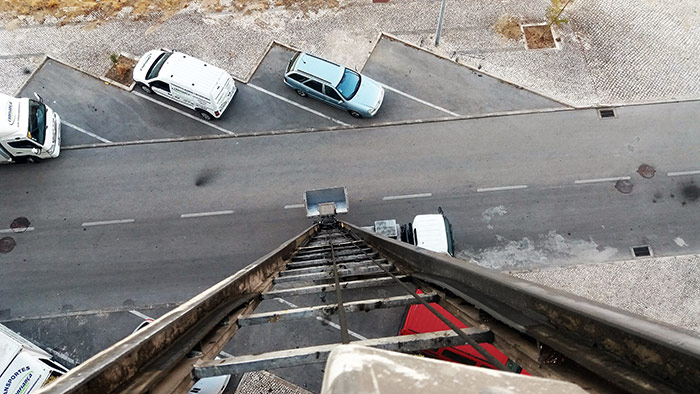 Confiança Mudanças - elevador exterior
